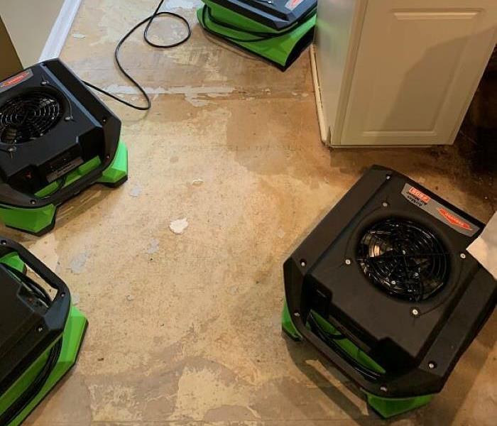 Subfloor with air movers